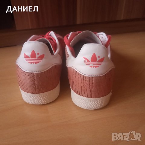 Оригинални Дамски маратонки Adidas GAZELLE номер 40, снимка 4 - Маратонки - 31859525