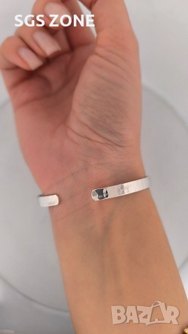 Стилна твърда гривна , снимка 2 - Гривни - 52906714