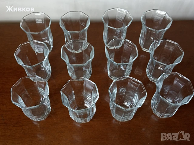 Комплект от 12 стъклени чаши за ракия и др.