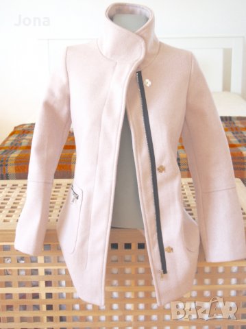 Елегантно палто на марката Bershka, снимка 4 - Палта, манта - 26069152