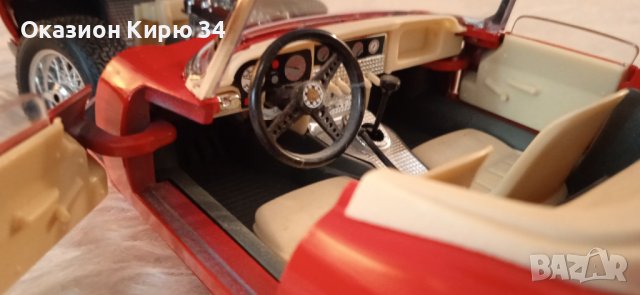 Jaguar E-Type 1961 1:18 Burago, снимка 12 - Колекции - 37244096
