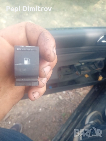 VW GOLF MK5 2004-2005 ПРЕВКЛЮЧВАЧ НА КАПАК НА ГОРИВОТО 7L6959833A