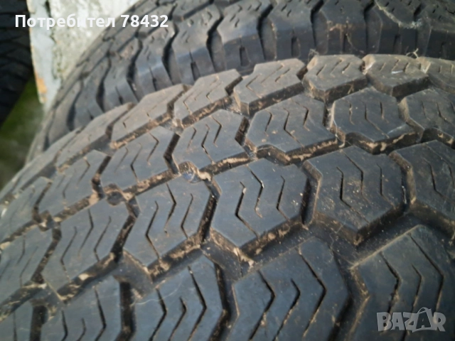 Зимни гуми 215/60/17С - 2бр, снимка 2 - Гуми и джанти - 52514199