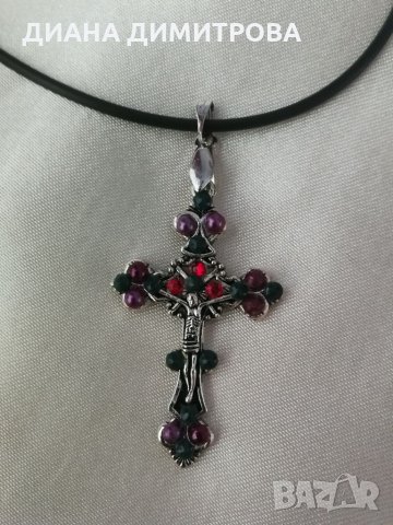 Кръст ръчно декориран с камъчета!Подарък за жена! 