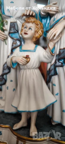 Порцеланова статуетка Capodimonte, снимка 12 - Статуетки - 50999877