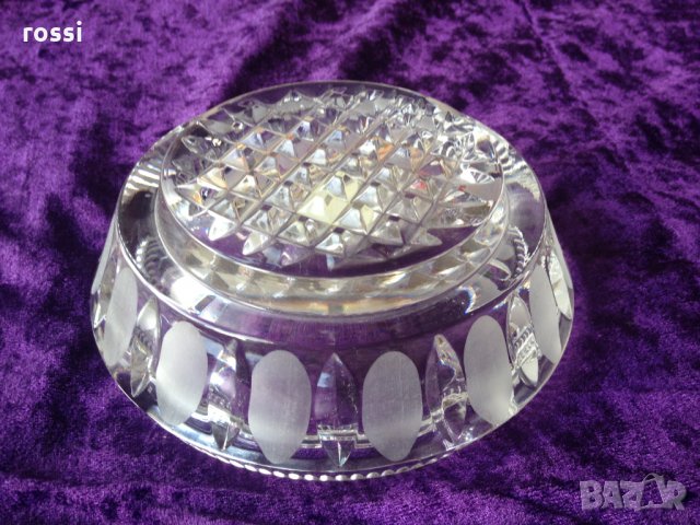 Нов немски ГДР кристален пепелник за 4 цигари/пури ръчно шлифован, снимка 4 - Други - 30149890