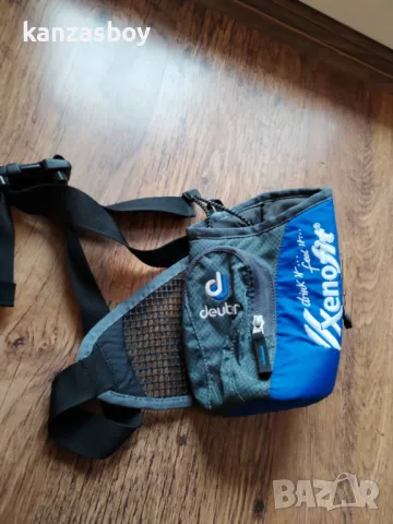 deuter - страхотна рънинг чанта КАТО НОВА универсален размер регулируема, снимка 2 - Чанти - 49338471