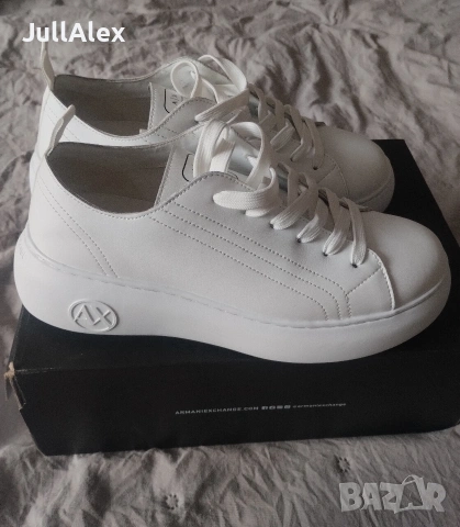 Дамски бели маратонки Armani, снимка 8 - Маратонки - 54182087
