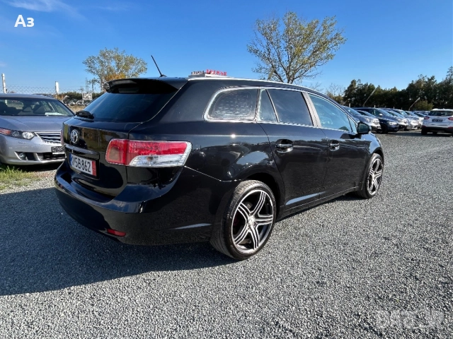 Toyota Avensis Бензин, снимка 5 - Автомобили и джипове - 52393202