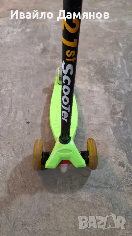 Тротинетка 21st scooter със Светещи гуми. Максимална 60кг, снимка 2 - Скутери и тротинетки - 47646460