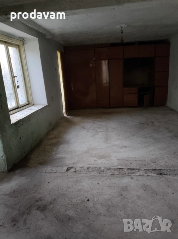 ДВЕ МАСИВНИ ТУХЛЕНИ КЪЩИ + ПАРЦЕЛ за продажба в село Яздач - СПЕШНО - ИЗГОДНО, снимка 13 - Къщи - 49209964