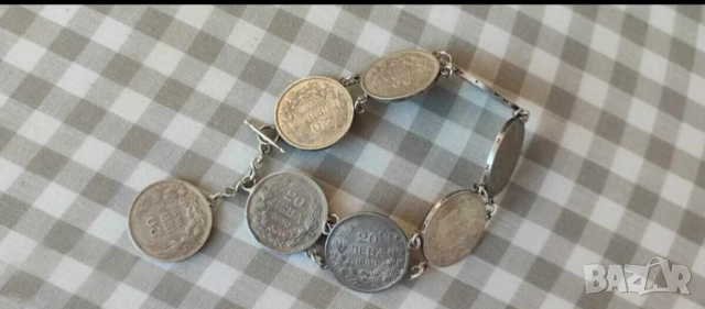 Стара сребърна гривна с монети 20 лв 1930 Борис III запазете спомен от Българския Лев и История., снимка 2 - Гривни - 52543401