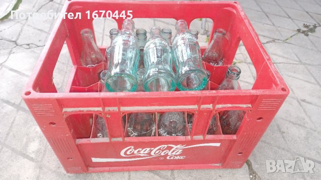 Стари шишета от кока кола с надпис на кирилица + касетка , снимка 2 - Колекции - 37487164