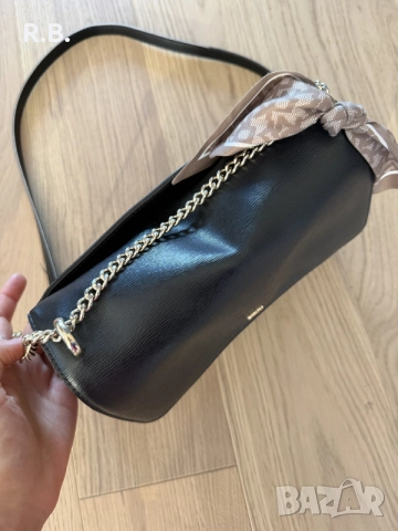DKNY дамска чанта, снимка 5 - Чанти - 56333941