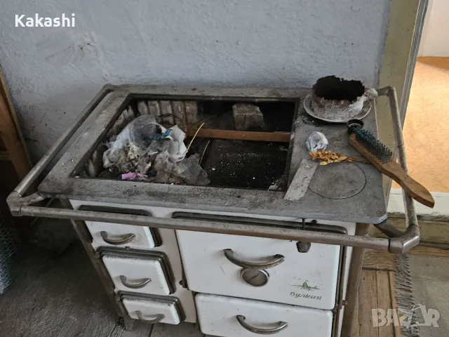 Стара печка с фурна на дърва Вулкан, снимка 2 - Антикварни и старинни предмети - 55776115