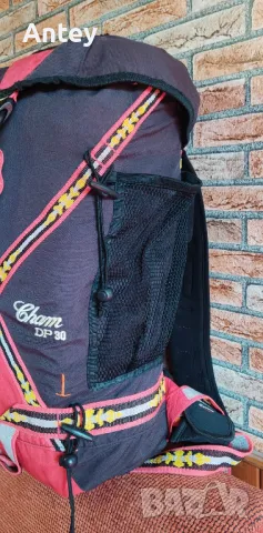 Хубава, здрава раница с етномотиви - 30 литра, снимка 3 - Спортна екипировка - 49288644