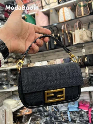 Fendi дамски чанти Различни цветове , снимка 5 - Чанти - 48873477