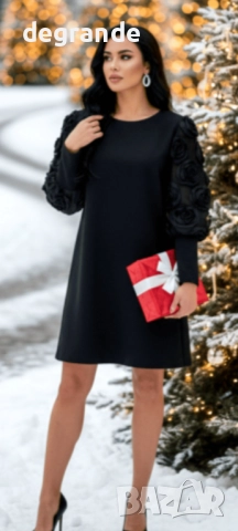 Черна рокля с ръкави от органза