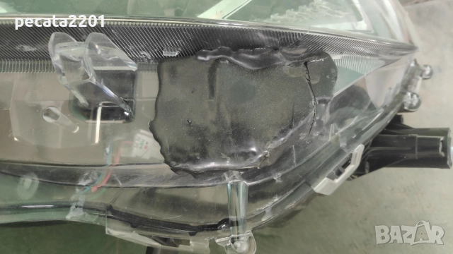 Продавам - оригинален ляв фар за Тойота Рав 4 2020 г. за части, снимка 2 - Части - 51763127