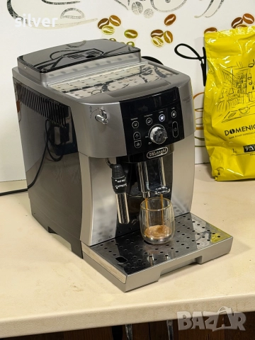 Кафемашина кафе автомат delonghi magnifica smart с гаранция, снимка 4 - Кафемашини - 52645911