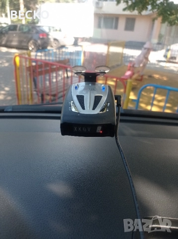 Радар детектор Whistler XTR330, снимка 3 - Аксесоари и консумативи - 51486859