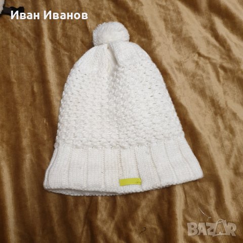 зимна шапка Adidas , снимка 1 - Шапки - 39595203