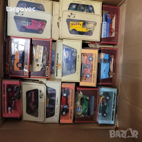 над 100 броя колекционерски колички matchbox