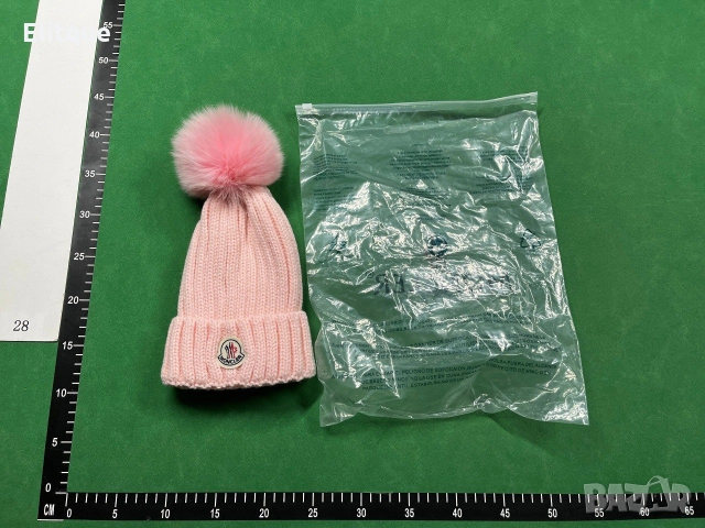 зимни шапки moncler , снимка 3 - Шапки - 52717890