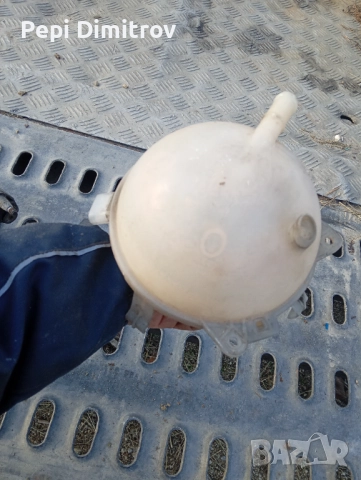 Казанче антифриз Volkswagen Golf V Hatchback (10.2003 - 02.2009), снимка 4 - Части - 52820647