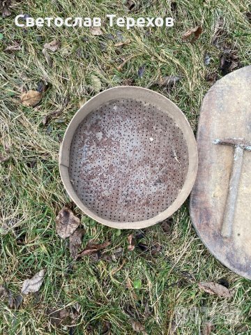 Продавам кръг за месене,дъбово буре,шило,сита,наковалня и чук-Старинни, снимка 2 - Аксесоари за кухня - 31544778