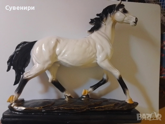 статуетка кон-бял, снимка 2 - Статуетки - 51775078