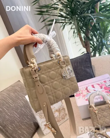 Christian Dior Дамска чанта, кожа, снимка 8 - Чанти - 56347416