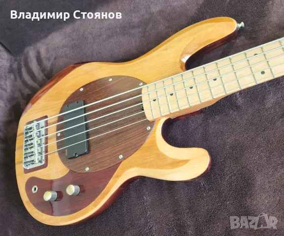Бас китара Custom V & Бас комбо усилвател Orange Crush 50 BXT, снимка 3 - Китари - 55943175