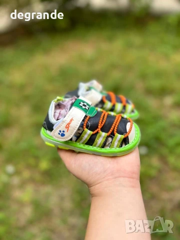 Светещи сандали.Видео на модела на лично