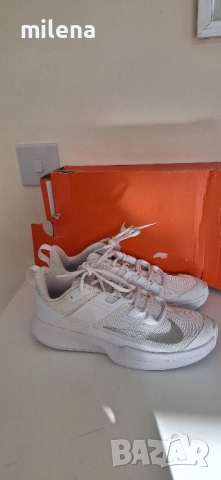 Nike нови оригинални маратонки UK5.5/39-25см, снимка 6 - Маратонки - 52255399