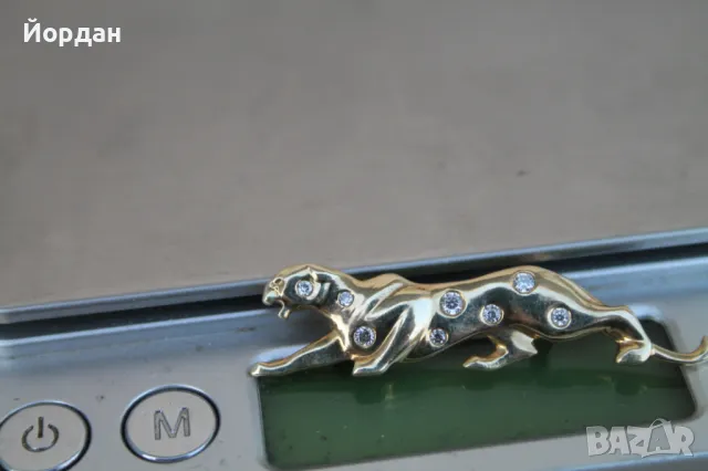 Златна брошка пума , снимка 2 - Колиета, медальони, синджири - 49415073