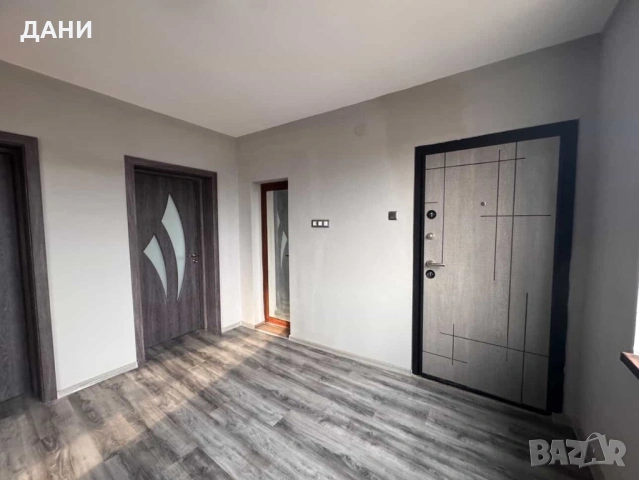 Двуетажна къща в с.Ливада, Бургас, снимка 7 - Къщи - 54301501