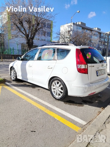 Hyundai i30 CW 1.4 16v , снимка 13 - Автомобили и джипове - 52943849