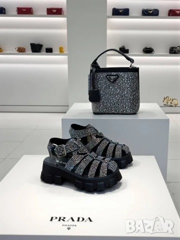 сандали prada , снимка 7 - Сандали - 51258175