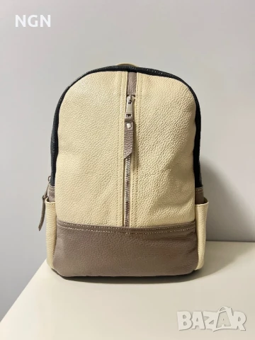 Уникална дамска раница от висококачествена естествена кожа.