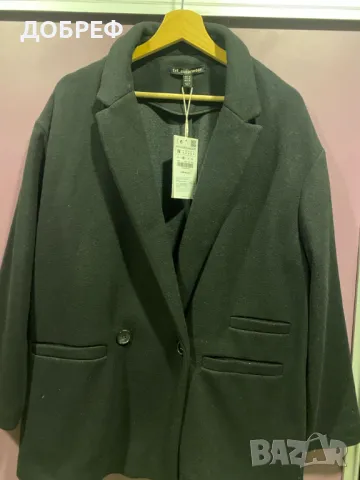 Чисто ново черно късо палто ZARA