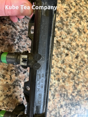 Бензинова рейка + дюзите за Volkswagen Polo Hatchback IV (10.2001 - 12.2005) 1.2 12V, 64 к.с., снимка 3 - Части - 52378014