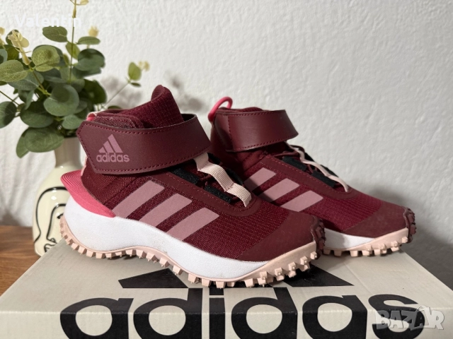 Децки спортни зимни обувки adidas