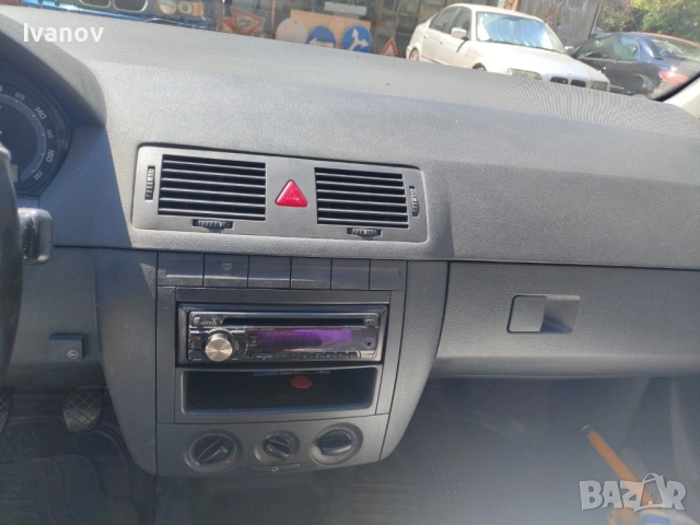 Skoda Fabia 1.2 бензин + газ LPG, снимка 5 - Автомобили и джипове - 51076566