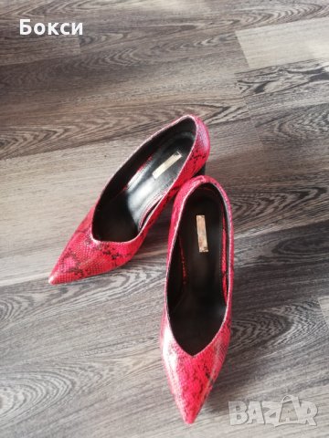 Обувки в змийски принт, снимка 4 - Дамски обувки на ток - 30802137