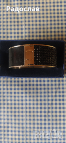 масивна гривна SWAROVSKI , снимка 2 - Гривни - 44587699