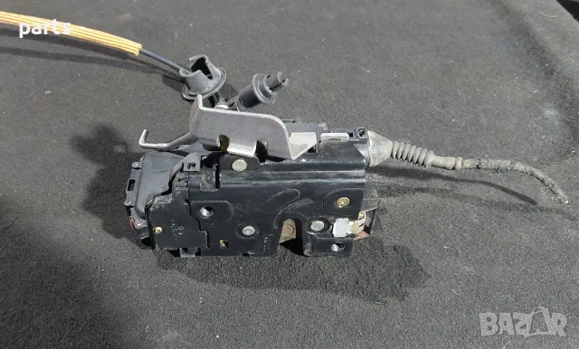 Задна Дясна Брава - Ключалка Ауди A4 Б6
- 8E0839016C, снимка 3 - Части - 48972511