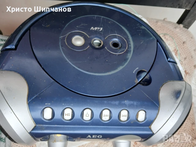 Продавам AEG с радио  и сd, снимка 2 - Радиокасетофони, транзистори - 51417819