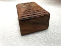 Малка стара Гравирана дървена Кутия за бижута, снимка 5