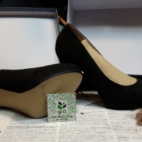 Обувки дамски чер велур продавам Номер  39, снимка 2 - Дамски обувки на ток - 31242359